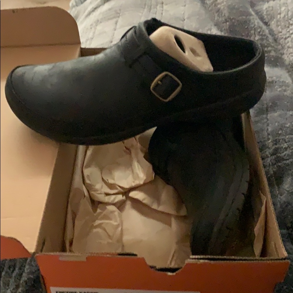 Merrill Moc black